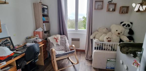 VISSEICHE - Bourg : Maison pierres avec dépendance et terrain