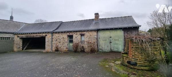 VISSEICHE - Bourg : Maison pierres avec dépendance et terrain