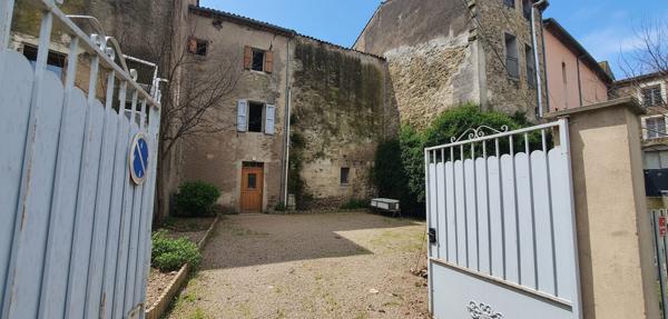 Bien à renover entérement