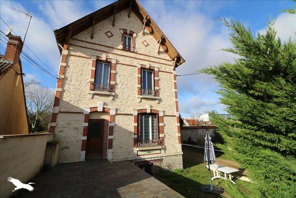 Maison à vendre |  Vierzon |  10 pièces | 282 m²
