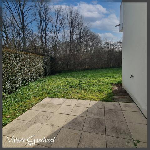 St Seurin sur l'isle - Appartement 69 m² 2 chambres+ jardin - possibilité vente à terme