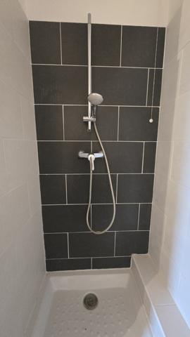 Sorgues (84700) APPARTEMENT T2 -TERRASSE-PLACE DE PARKING SOUS SOL