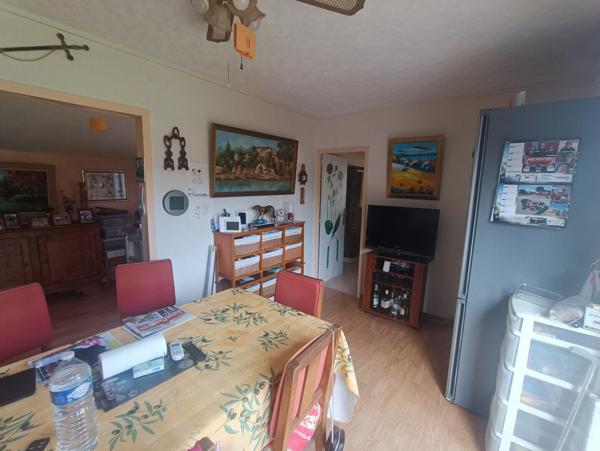 Chalet lumineux, climatisé, 2 chambres avec jardin.