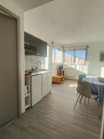 Grand studio avec terrasse et vue dégagée