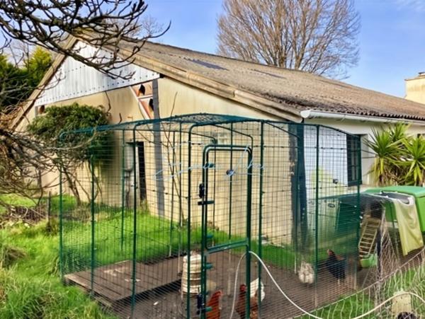 Bannalec - Longère rénovée, hangar et pièce indépendante, puit, serres, campagne proche commodités!