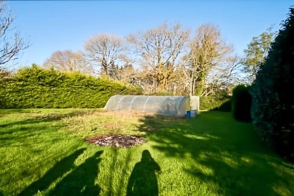 Bannalec - Longère rénovée, hangar et pièce indépendante, puit, serres, campagne proche commodités!