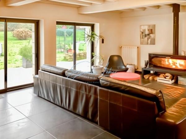 Bannalec - Longère rénovée, hangar et pièce indépendante, puit, serres, campagne proche commodités!