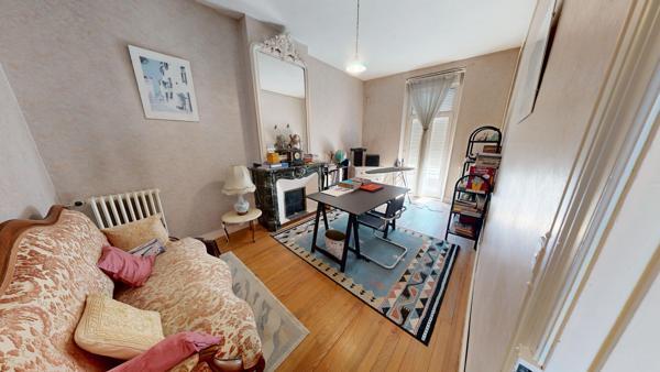 CARCASSONNE, UNE MAISON DE VILLE DE CARACTÈRE AVEC JARDIN, AUX PORTES DU CENTRE-VILLE