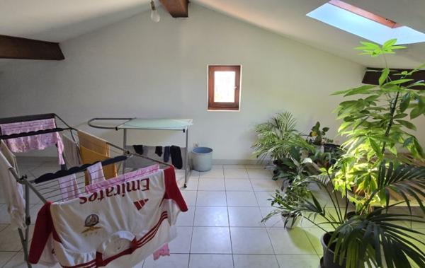 Vente Villa APPARTEMENT F2 INDEPENDANT à rafraîchir Ajaccio   