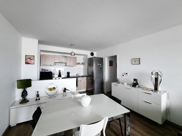Appartement 3 pièces – 64 m² environ à Saint-Nazaire (ref : 77071SN)
