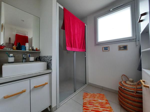 Appartement 3 pièces – 64 m² environ à Saint-Nazaire (ref : 77071SN)