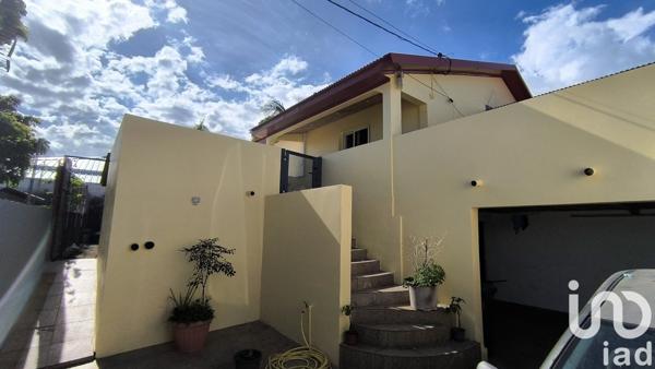 Maison 5 pièces de 100 m² à Saint-Joseph (97480)