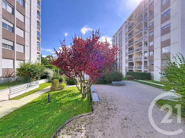 Appartement F3 à vendre  3 pièces - 70,81 m2 DIJON - 21