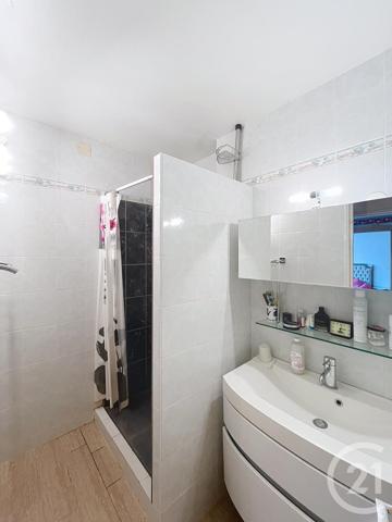 Appartement F3 à vendre  3 pièces - 70,81 m2 DIJON - 21