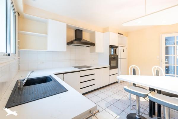 Maison à vendre |  Saint-Pierre-du-Mont |  6 pièces | 160 m²