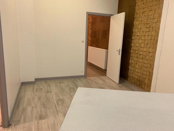 Location local commercial Nevers - 65 m² - 490 €/mois