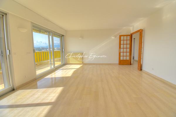ANTIBES 4 Pièces 94m2 Garage Piscine