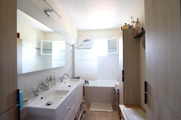 Maison 4 pièces - 90 m² Exclusivité efficity