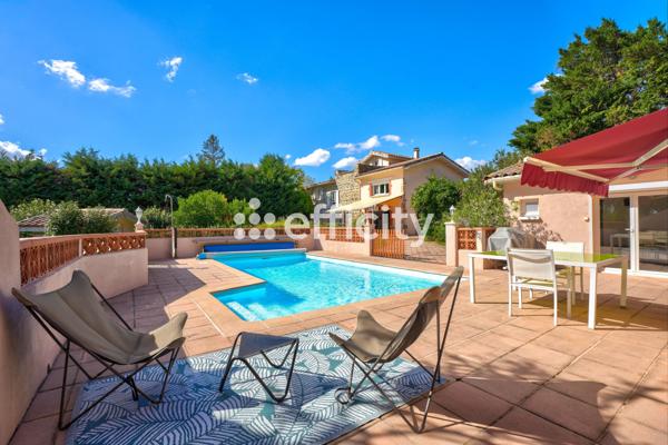 Maison
         7 pièces
        - 158 m² Exclusivité 595 000 € *