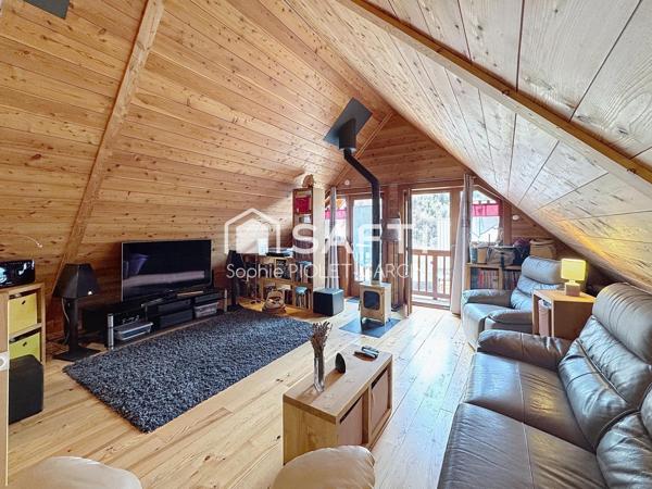 Chalet de belle facture au pied d’une nature généreuse à Cervières