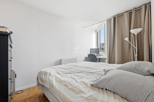 Appartement Saint Germain En Laye 5 pièce(s) 91.79 m2 385 000 € **  - Référence  18470