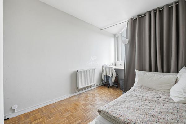 Appartement Saint Germain En Laye 5 pièce(s) 91.79 m2 385 000 € **  - Référence  18470