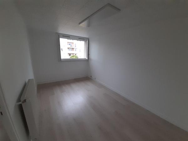 Local d'activité Cergy 2 pièces 29 m2