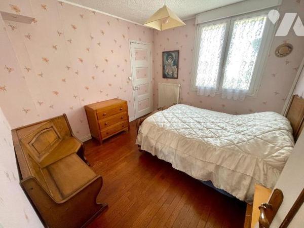MAISON SURELEVEE SUR SOUS-SOL.
A VENDRE A RETHEL, proche gare (à 1h15 de Paris gare de l'Est e...