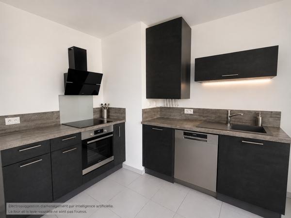 Appartement
         2 pièces
        - 44 m² 171 000 € *