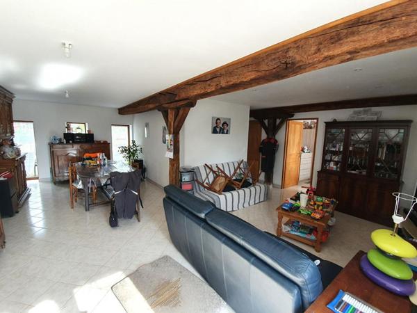 Corps de ferme  2 maisons, et dépendances diverses 11 pièce(s) 240 m2