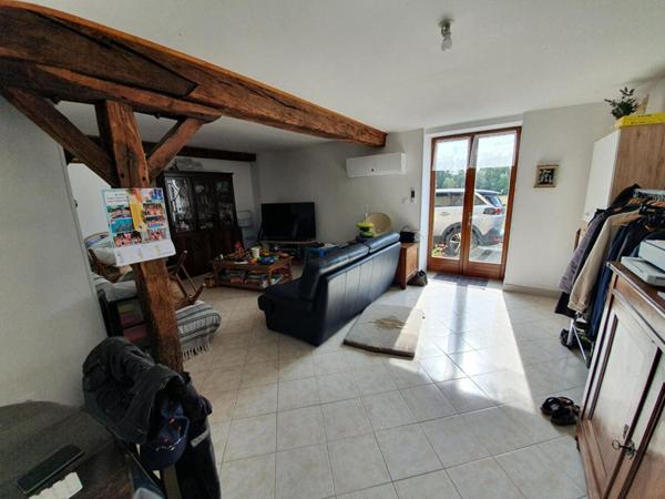 Corps de ferme  2 maisons, et dépendances diverses 11 pièce(s) 240 m2