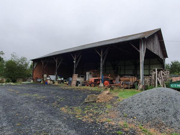 Corps de ferme  2 maisons, et dépendances diverses 11 pièce(s) 240 m2