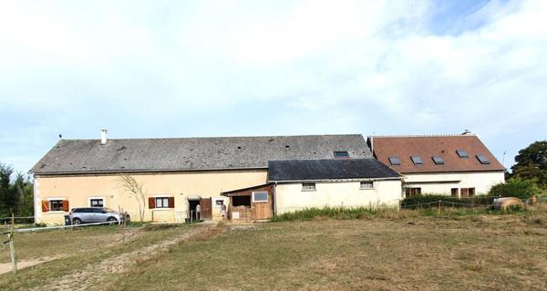 Corps de ferme  2 maisons, et dépendances diverses 11 pièce(s) 240 m2