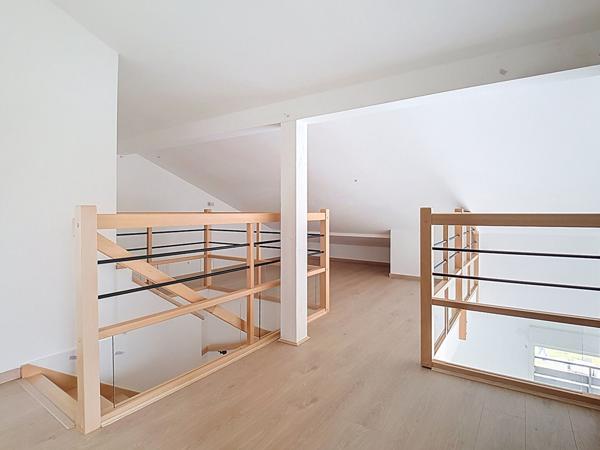 ATTIQUE - T4 Duplex 105 m² · Vue montagnes · À 27 min de Genève en train