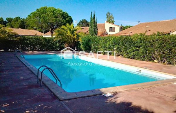 Maison T3 dans résidence avec piscine, place de parking privative