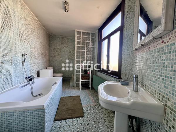 Maison 10 pièces - 330 m²