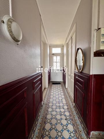 Maison 10 pièces - 330 m²