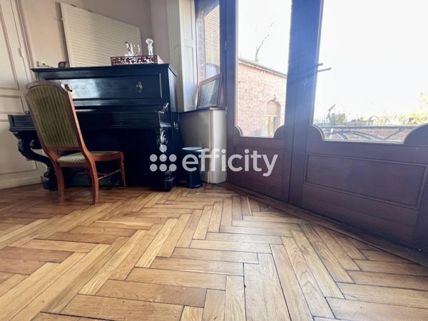 Maison 10 pièces - 330 m²