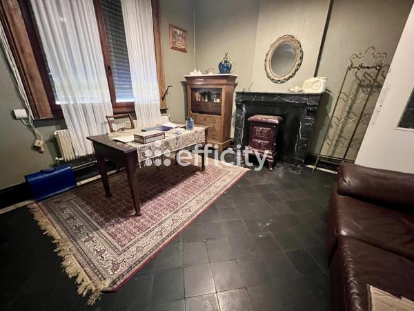 Maison 10 pièces - 330 m²