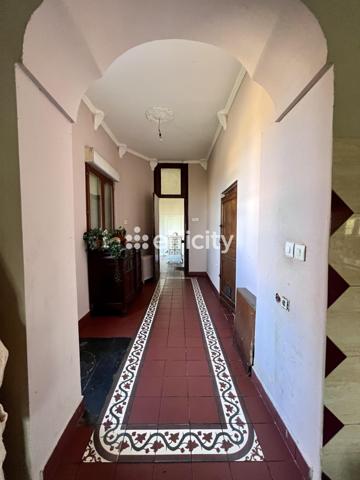 Maison 10 pièces - 330 m²