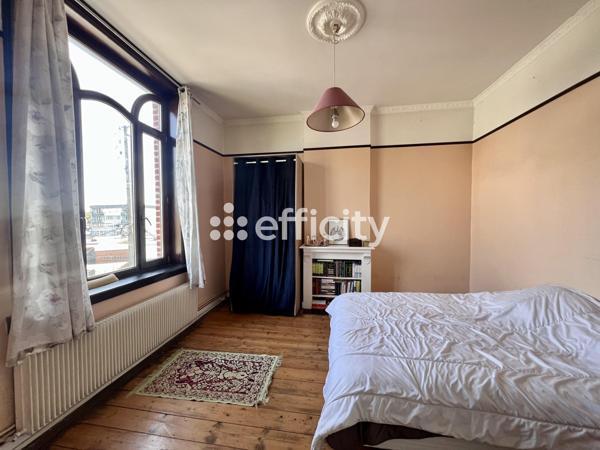 Maison 10 pièces - 330 m²