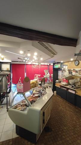 BOUCHERIE-CHARCUTERIE AVEC APPARTEMENT DE FONCTION + BOXE + REMISE