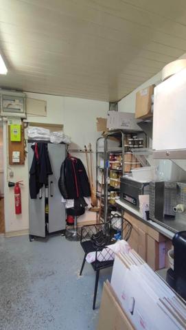 BOUCHERIE-CHARCUTERIE AVEC APPARTEMENT DE FONCTION + BOXE + REMISE