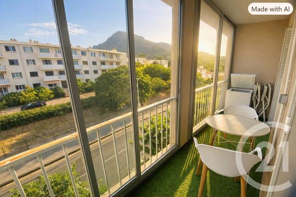 Appartement à vendre  4 pièces - 70 m 2   TOULON  - 83