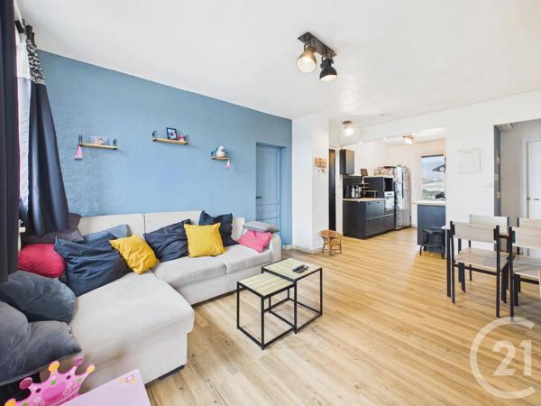 Appartement à vendre  4 pièces - 70 m 2   TOULON  - 83