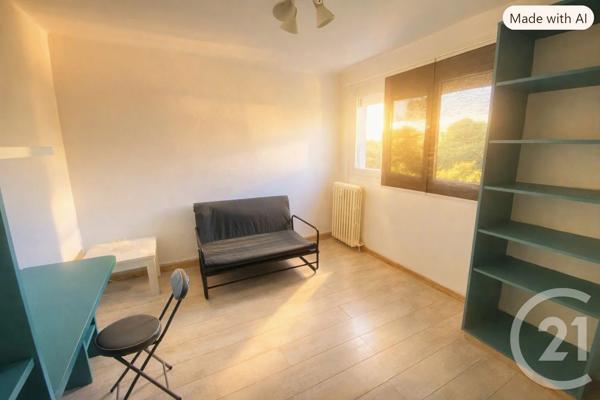 Appartement à vendre  4 pièces - 70 m 2   TOULON  - 83