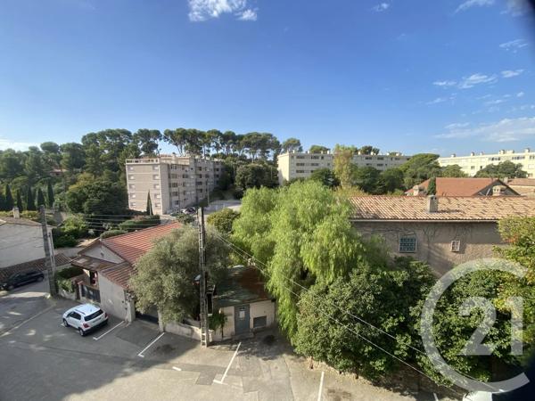 Appartement à vendre  4 pièces - 70 m 2   TOULON  - 83