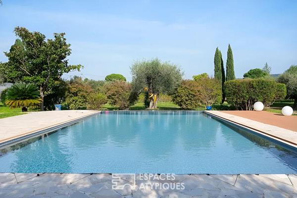 Mas provençal historique avec parc arboré et piscine
