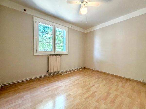 Appartement
         3 pièces
        - 58 m² Exclusivité 180 000 € *