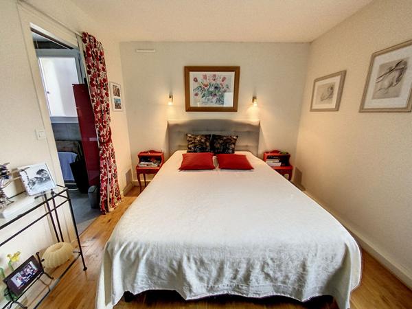 Maison d architecte situee a Chalonnes sur Loire au calme avec beau terrain arbore